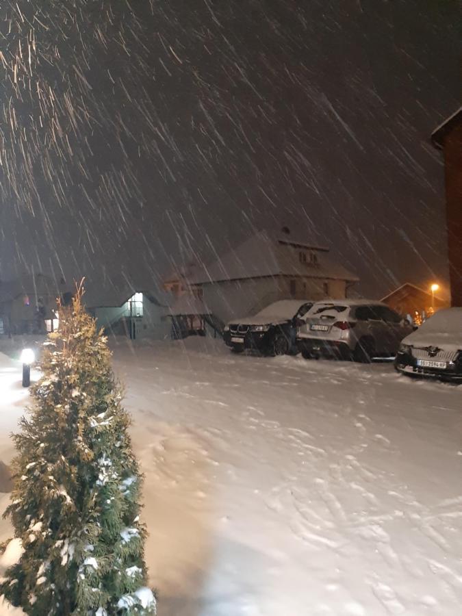 Narcis 17 - Novonamesteni Apartman Sa Prelepim Pogledom Na Tornik Zlatibor Exterior foto